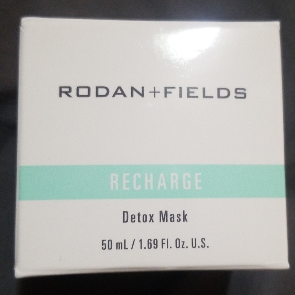 ☆JUST IN☆ Rodan+Fields Detox Mask